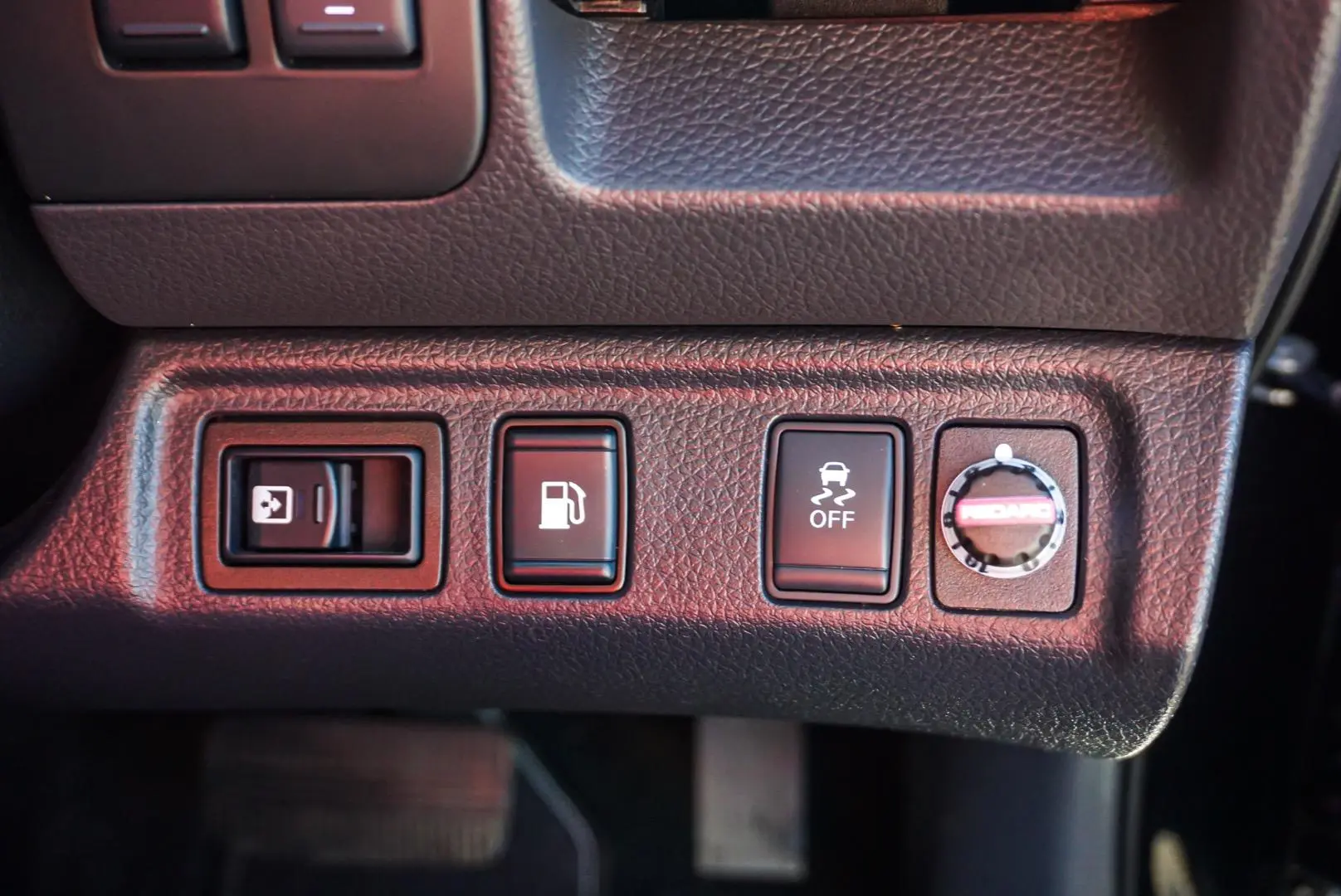 2020 Nissan Navara Gallery Image 22