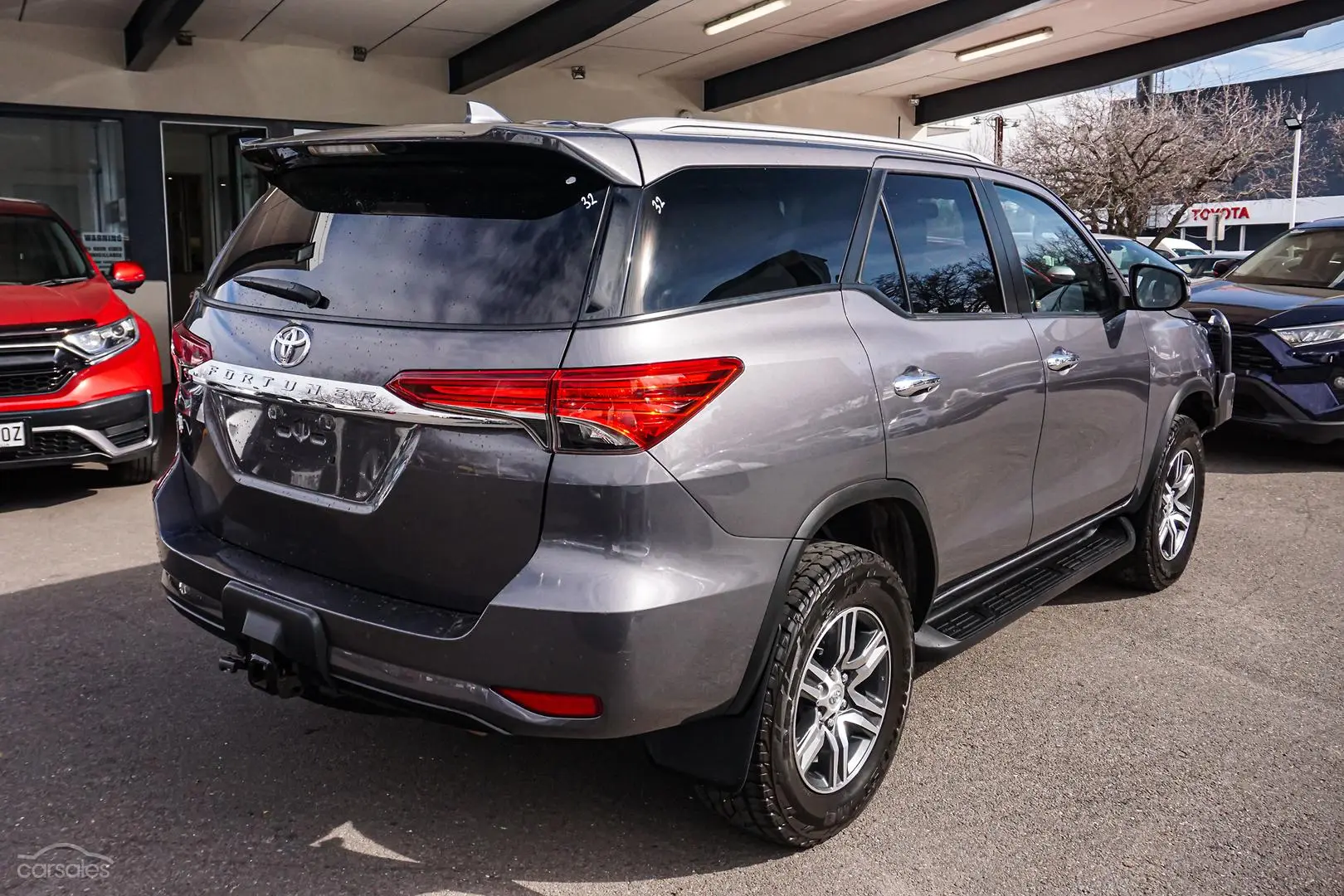 2021 Toyota Fortuner Image 3