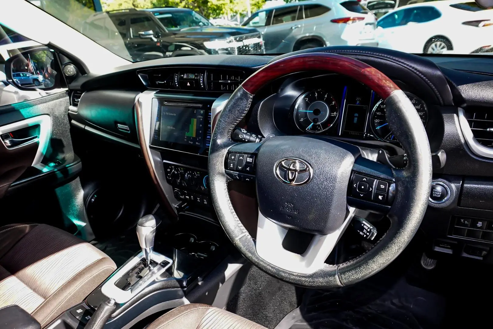 2016 Toyota Fortuner Gallery Image 6