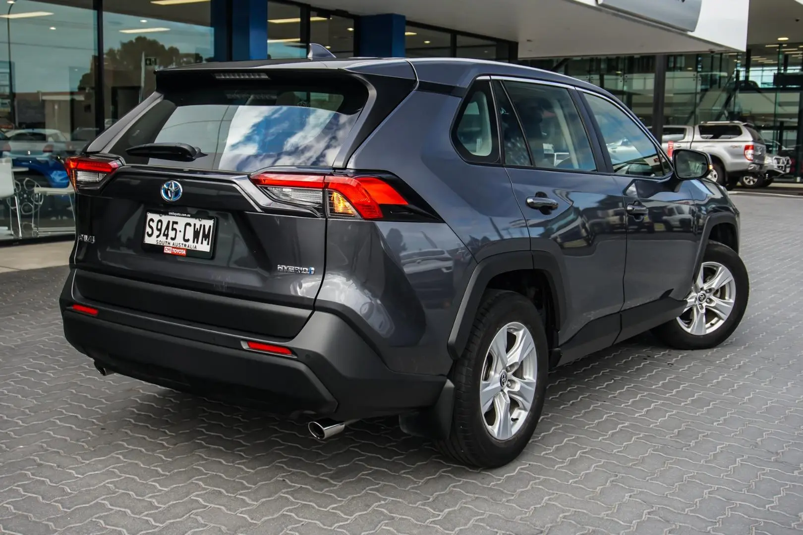 2020 Toyota Rav4 Gallery Image 2