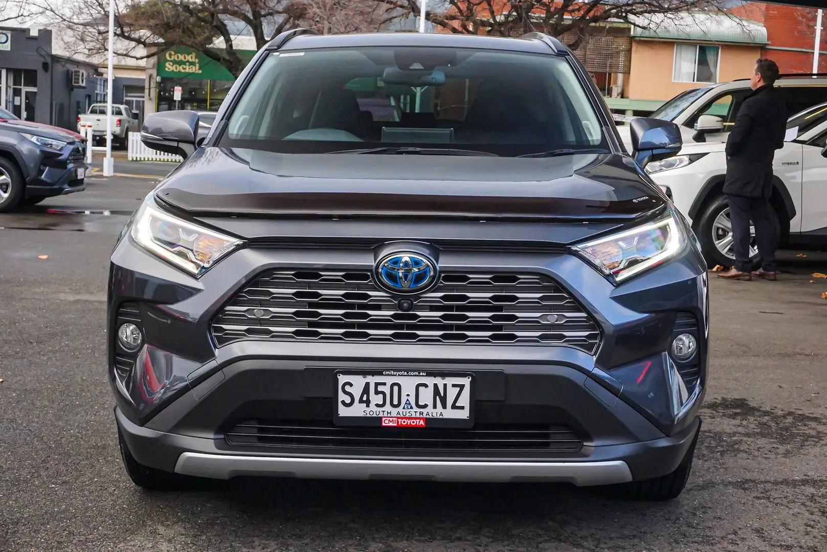 2020 Toyota RAV4 Gallery Image 5
