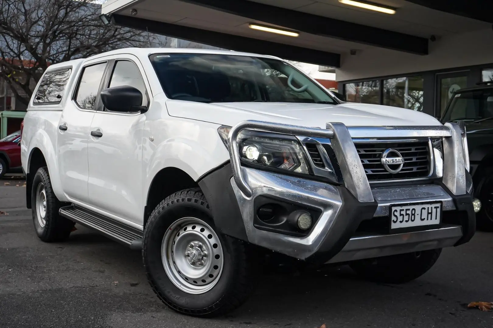 2020 Nissan Navara Gallery Image 2