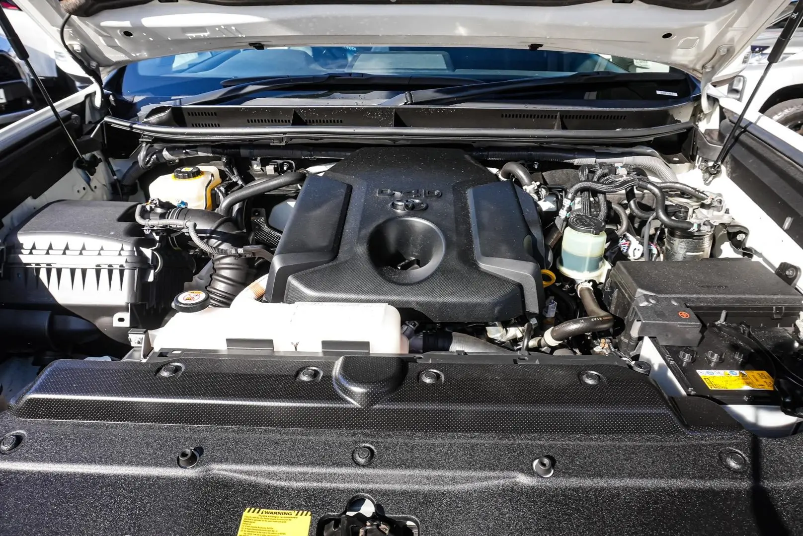 2021 Toyota Landcruiser Prado Gallery Image 23