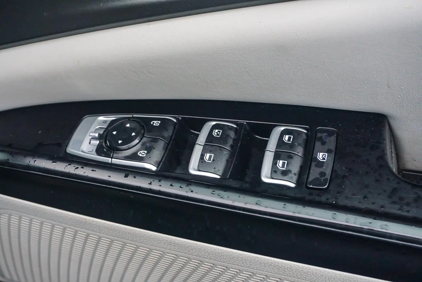 2022 Kia Carnival Gallery Image 19