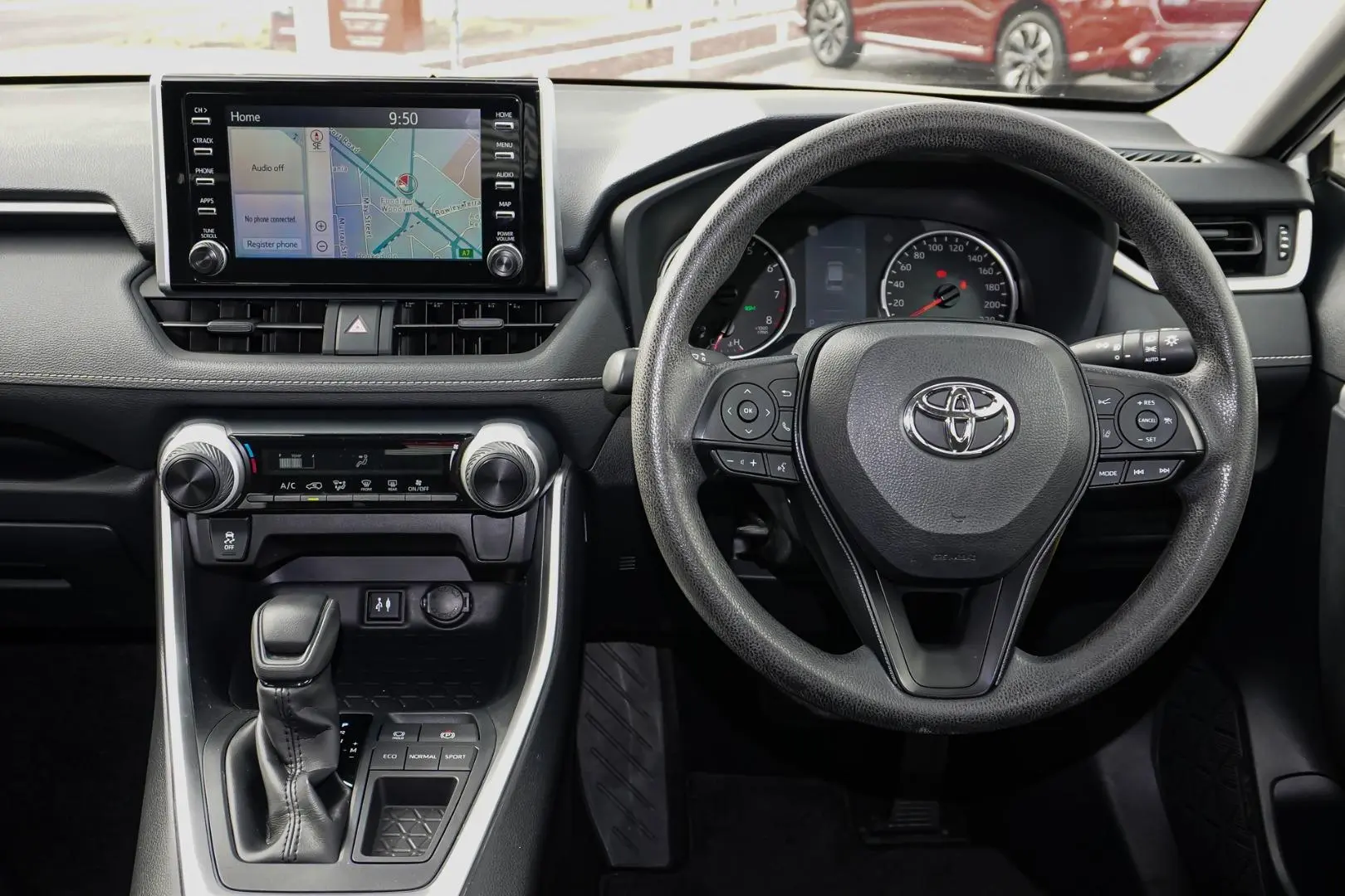 2019 Toyota RAV4 Gallery Image 9