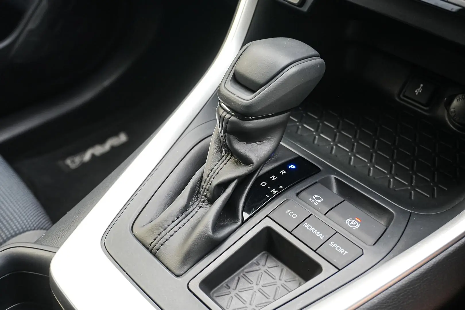 2020 Toyota RAV4 Gallery Image 18