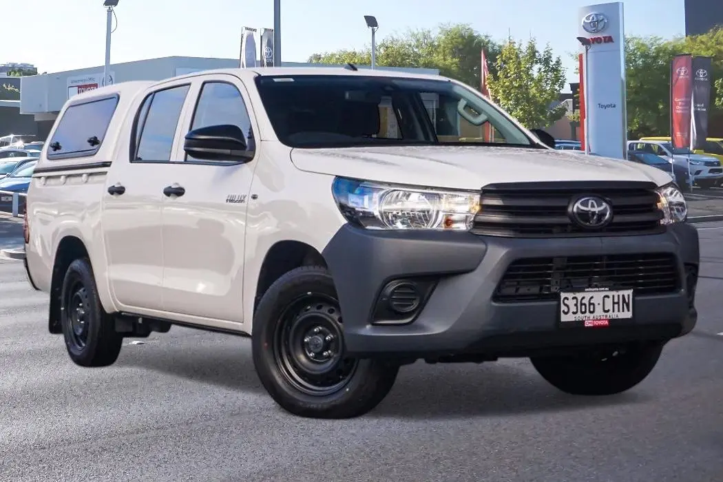 2020 Toyota Hilux Gallery Image 1