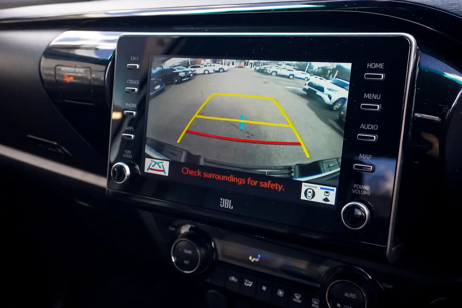 2022 Toyota Hilux Gallery Image 23