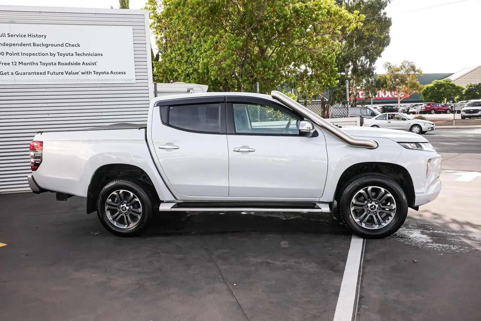 2019 Mitsubishi Triton Gallery Image 4