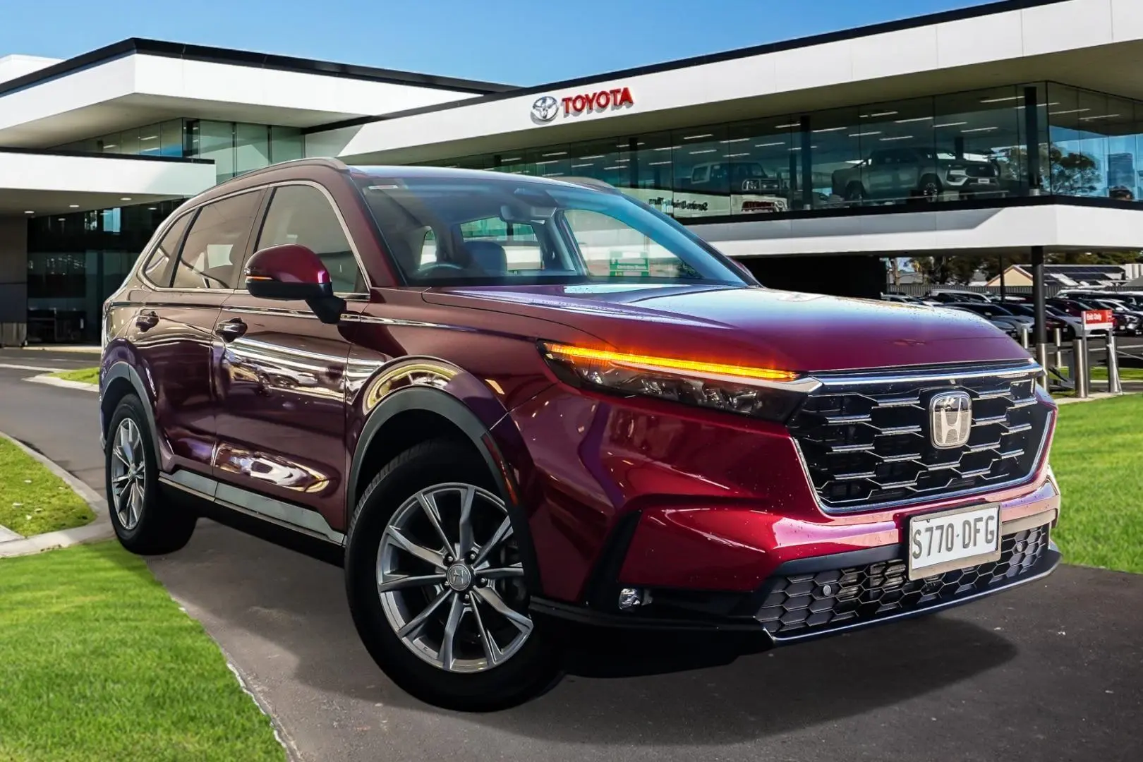 2023 Honda CR-V Gallery Image 1