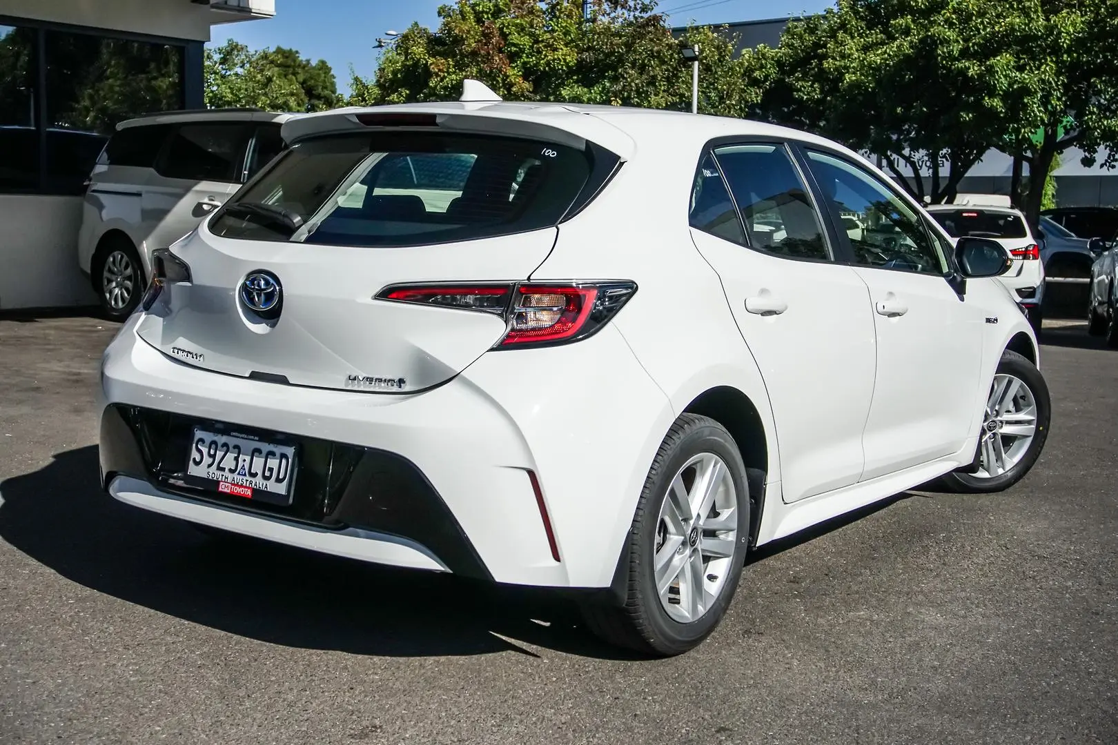 2020 Toyota Corolla Gallery Image 2