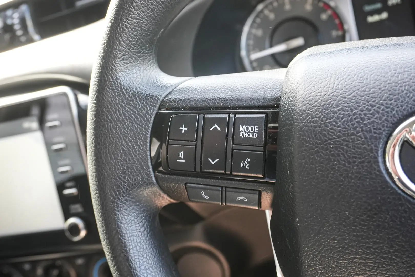 2022 Toyota Hilux Gallery Image 18