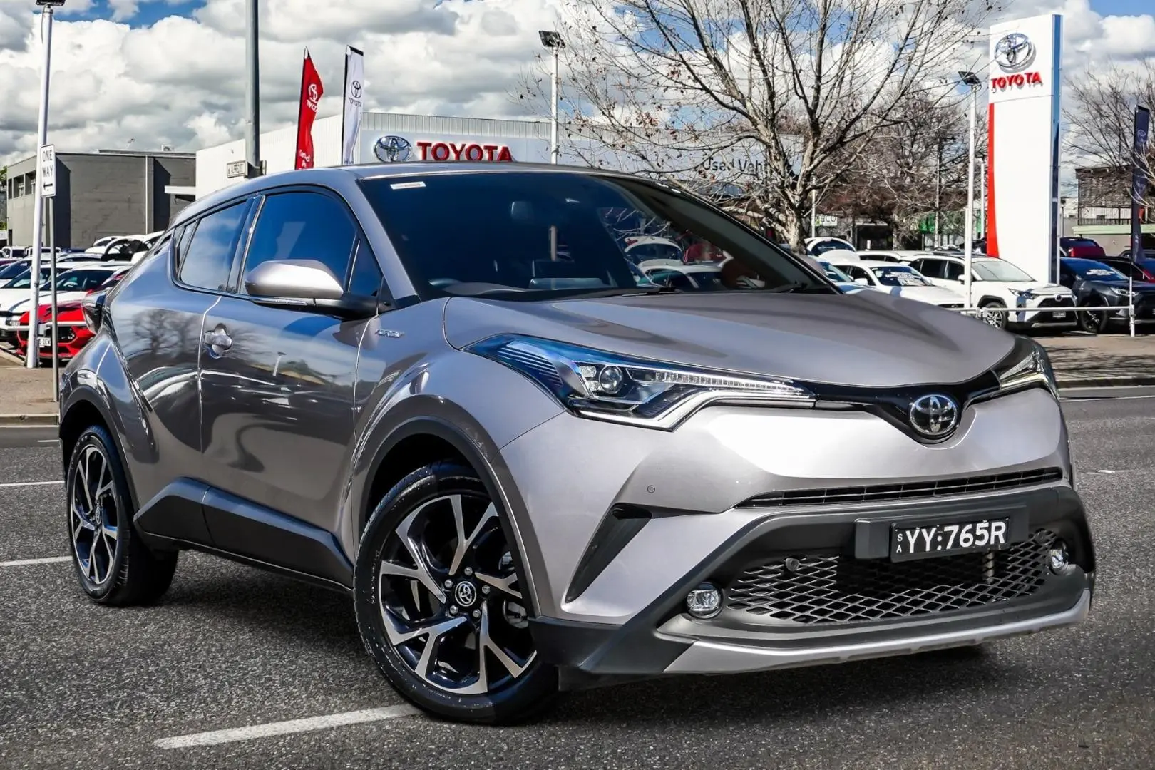 2017 Toyota C-HR Image