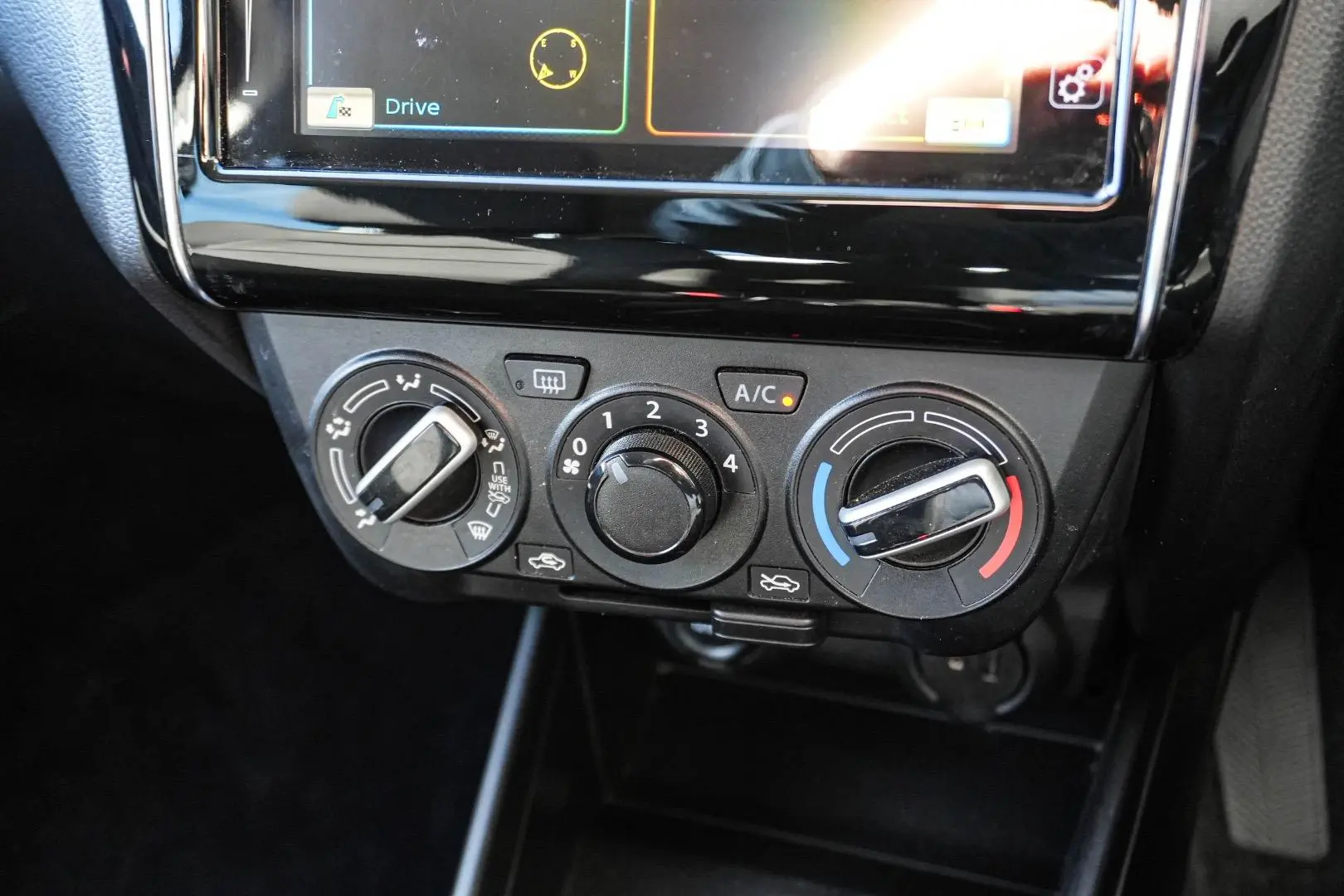 2020 Suzuki Swift Gallery Image 22