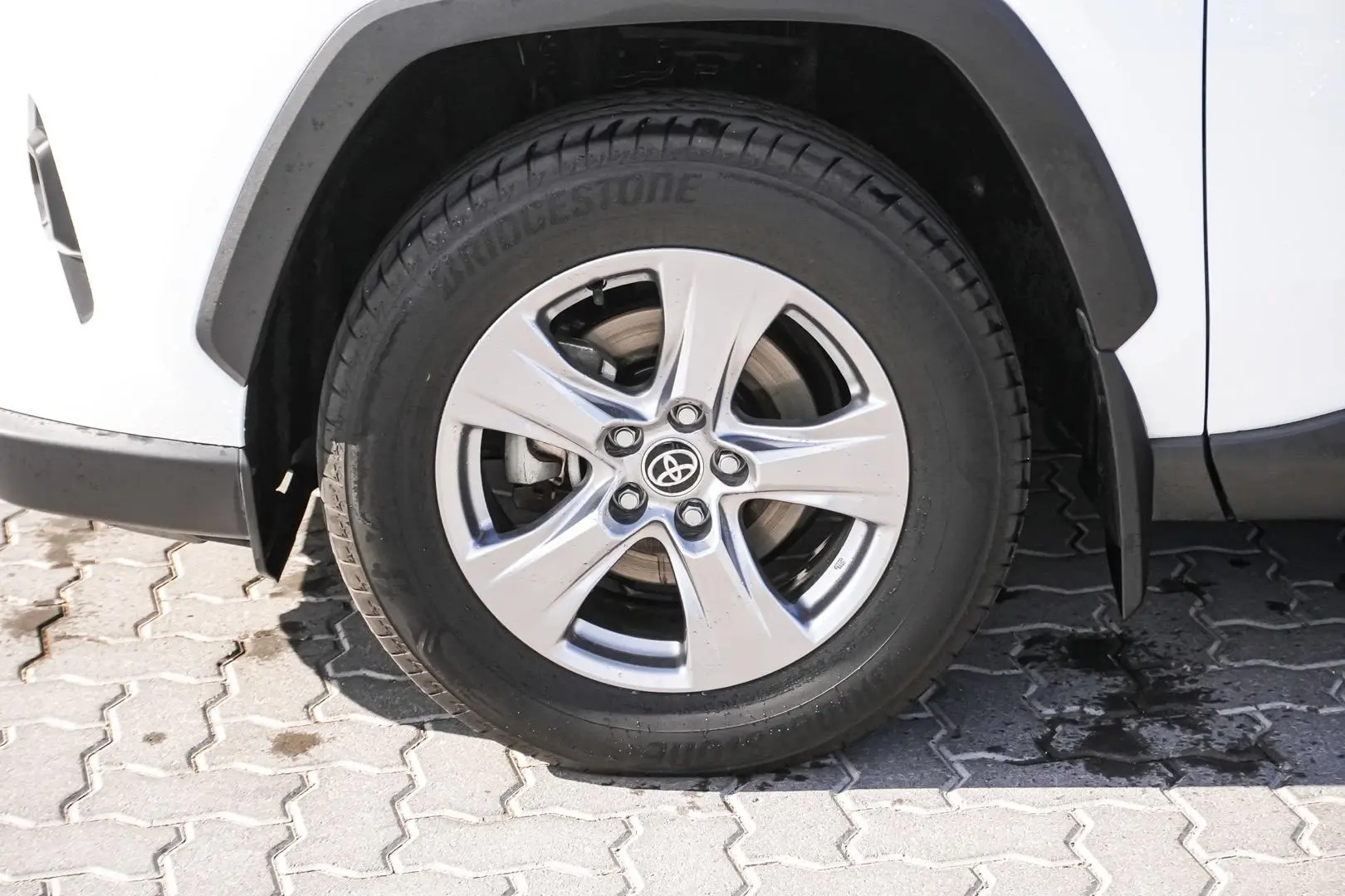 2022 Toyota RAV4 Gallery Image 11