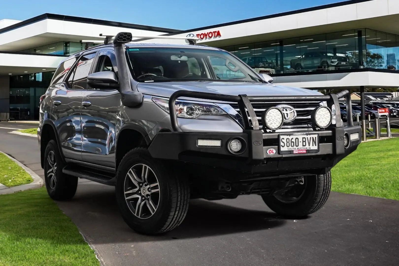 2017 Toyota Fortuner Image