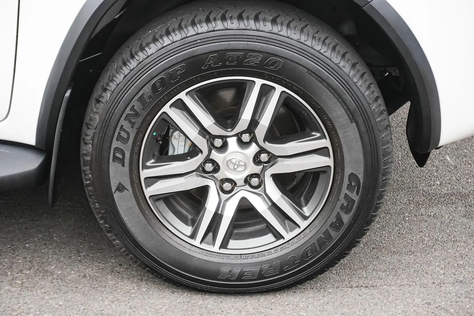 2022 Toyota Fortuner Gallery Image 10