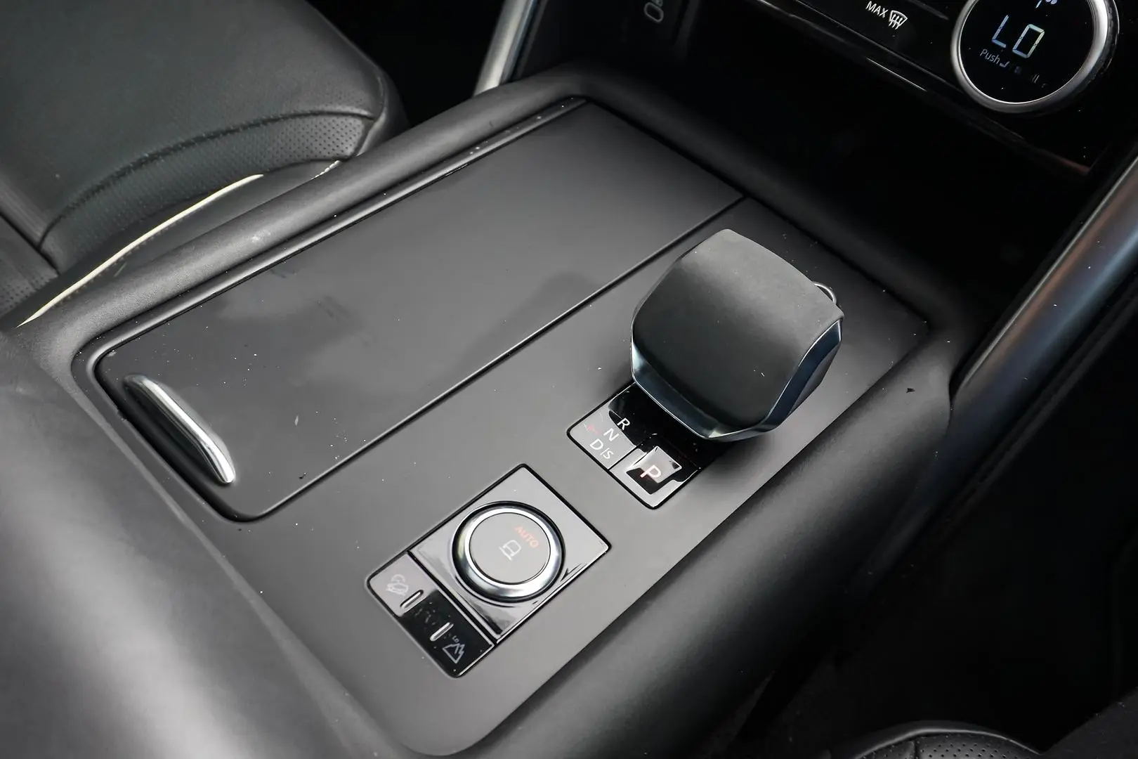 2021 Land Rover Discovery Gallery Image 22