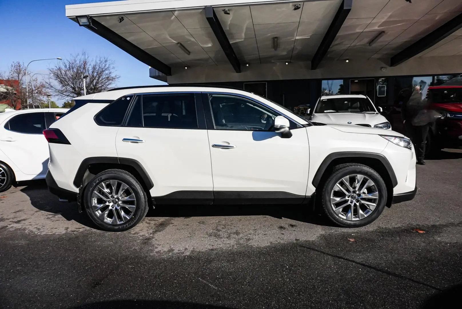 2020 Toyota RAV4 Gallery Image 3