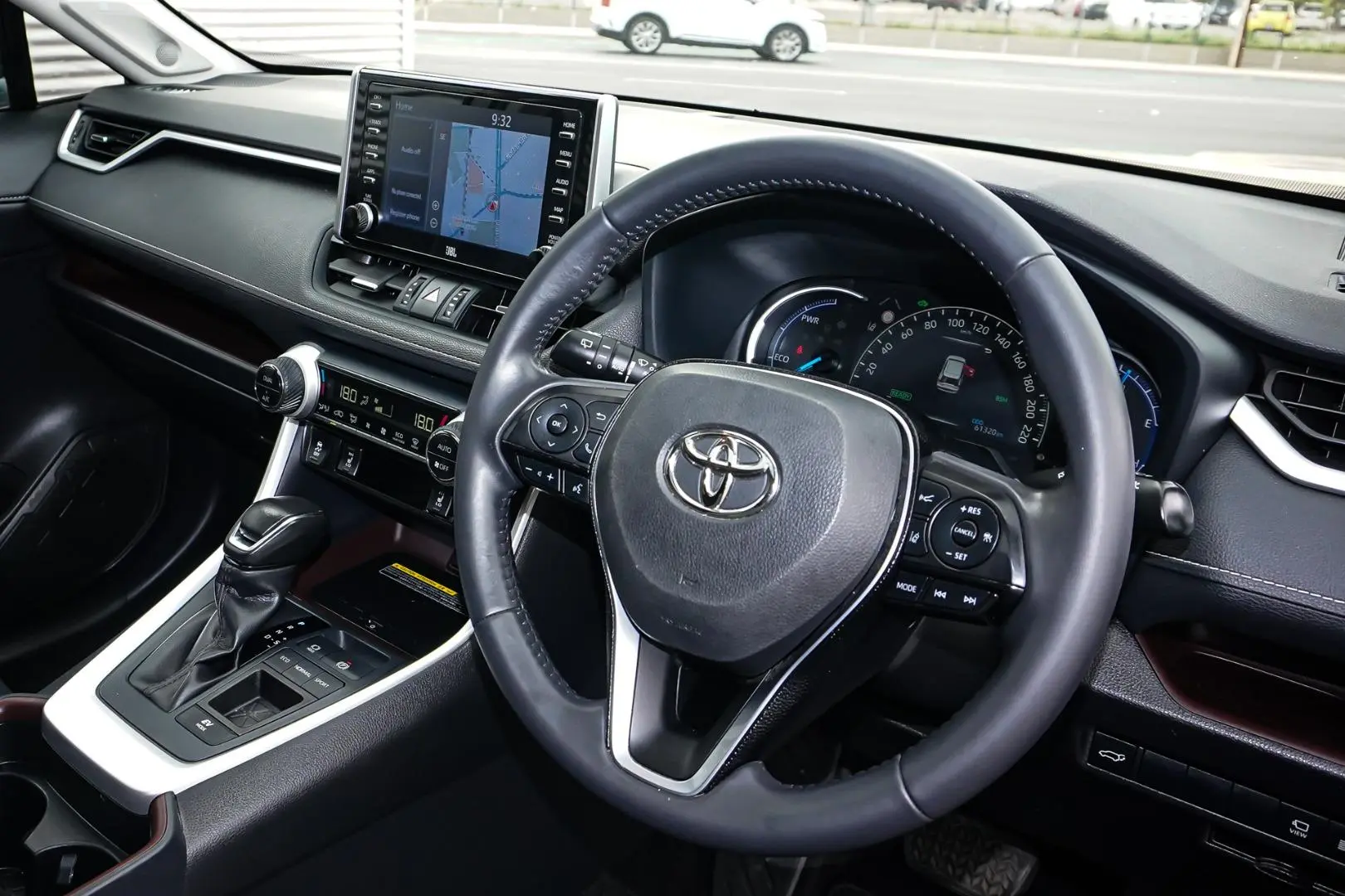 2020 Toyota RAV4 Gallery Image 7