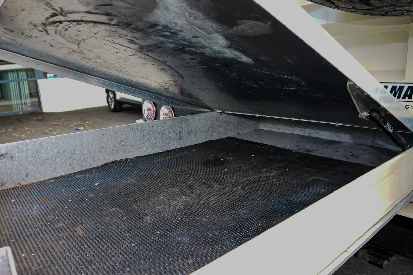 2021 Toyota Landcruiser Gallery Image 14