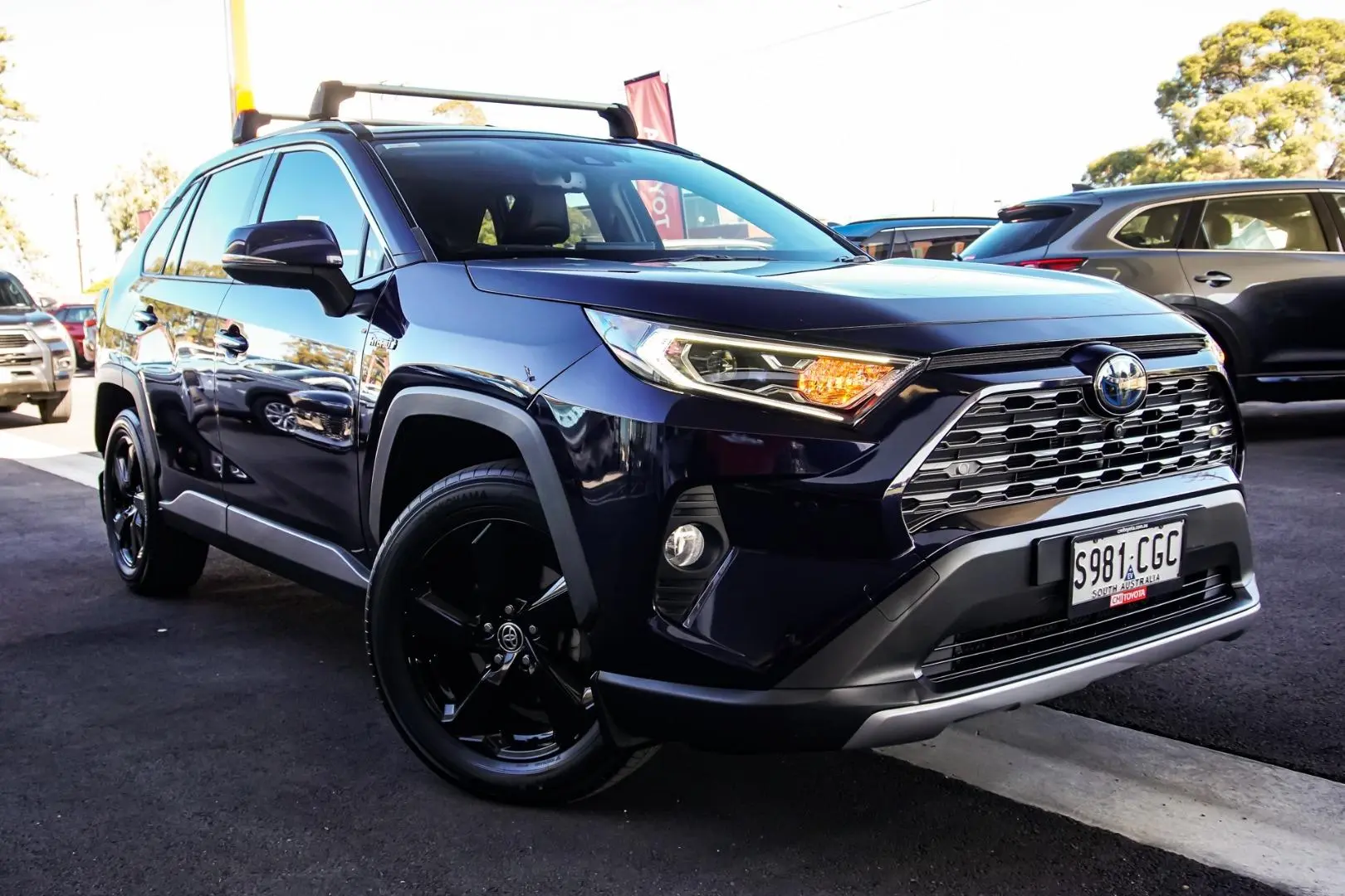 2020 Toyota Rav4 Gallery Image 1