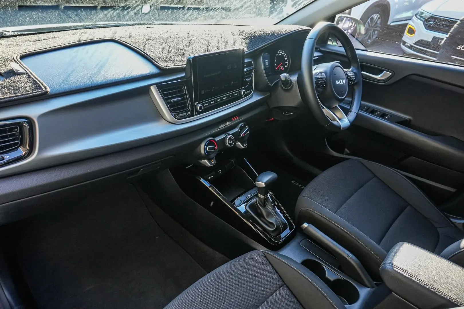 2022 Kia Rio Gallery Image 9