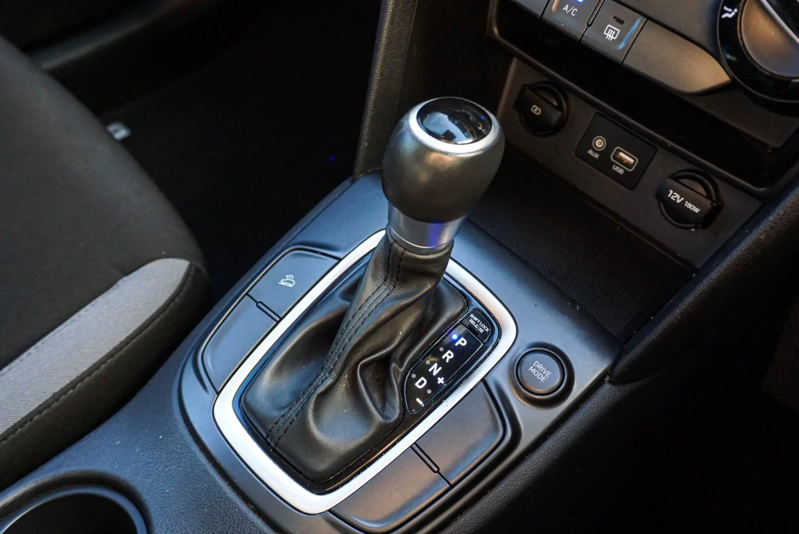 2020 Hyundai Kona Gallery Image 18