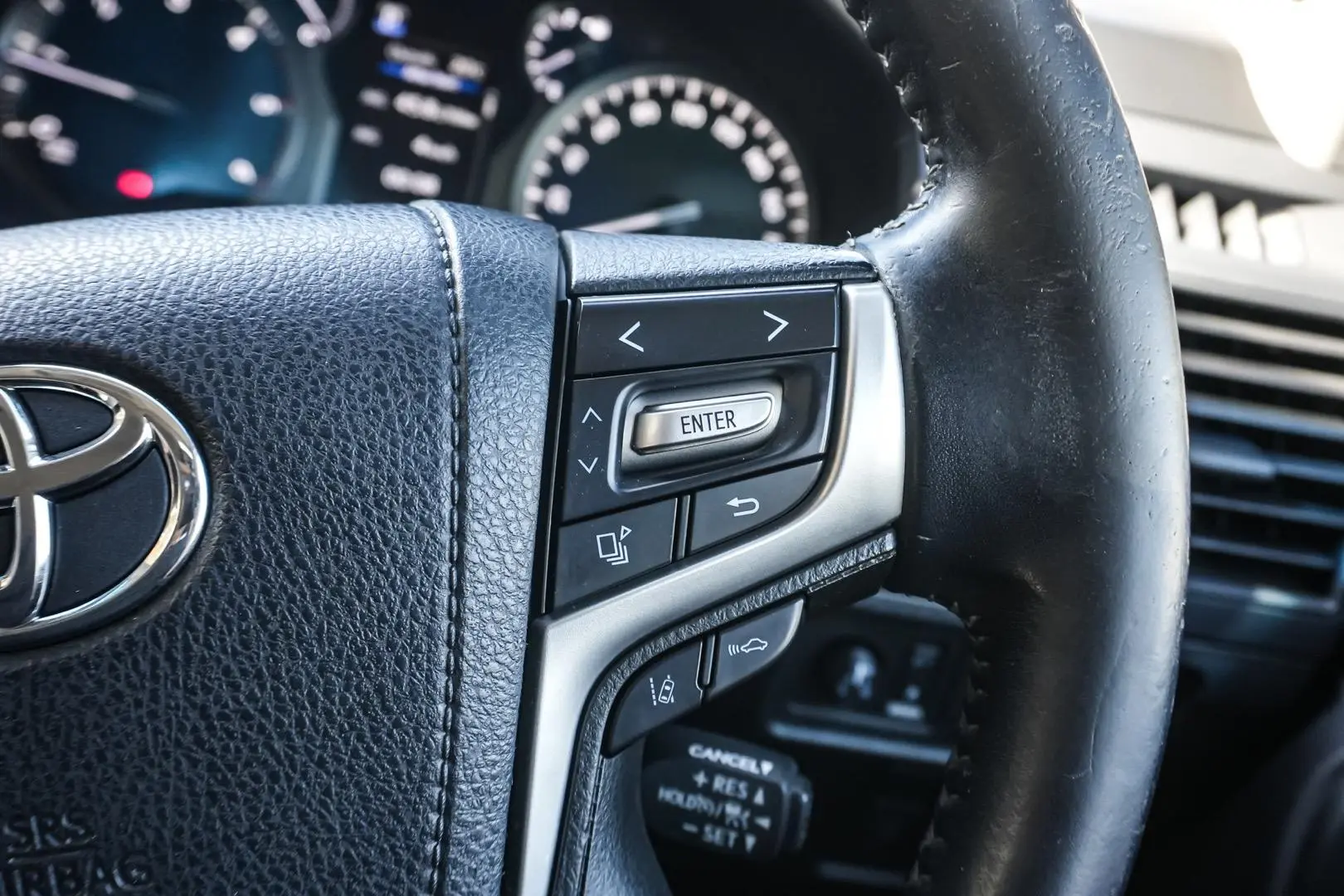 2018 Toyota Landcruiser Prado Gallery Image 19