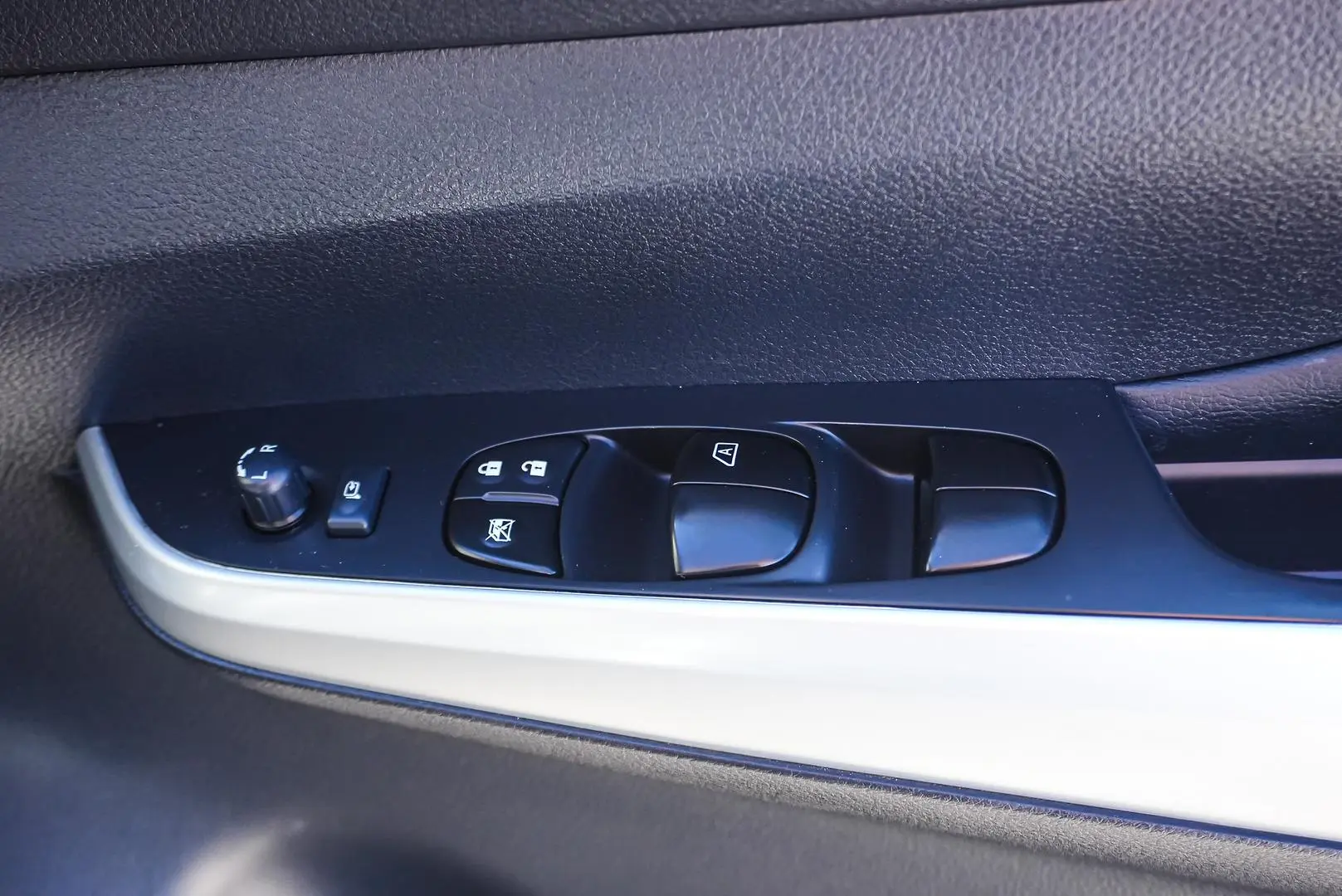 2019 Nissan Navara Gallery Image 18