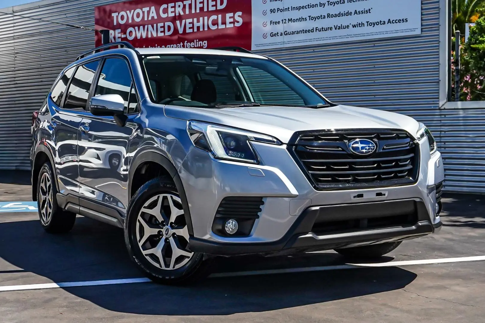 2023 Subaru Forester Gallery Image 2