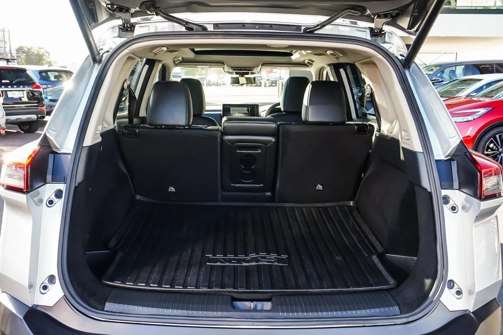 2023 Nissan X-TRAIL Gallery Image 9