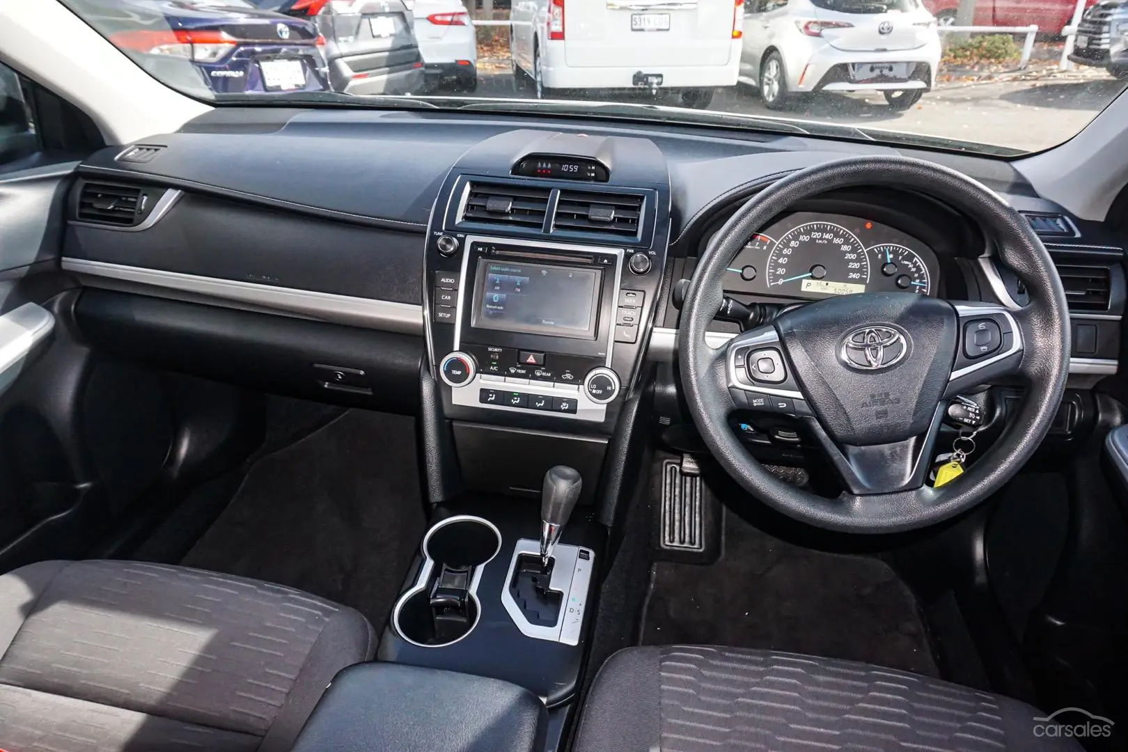 2015 Toyota Camry Image 9