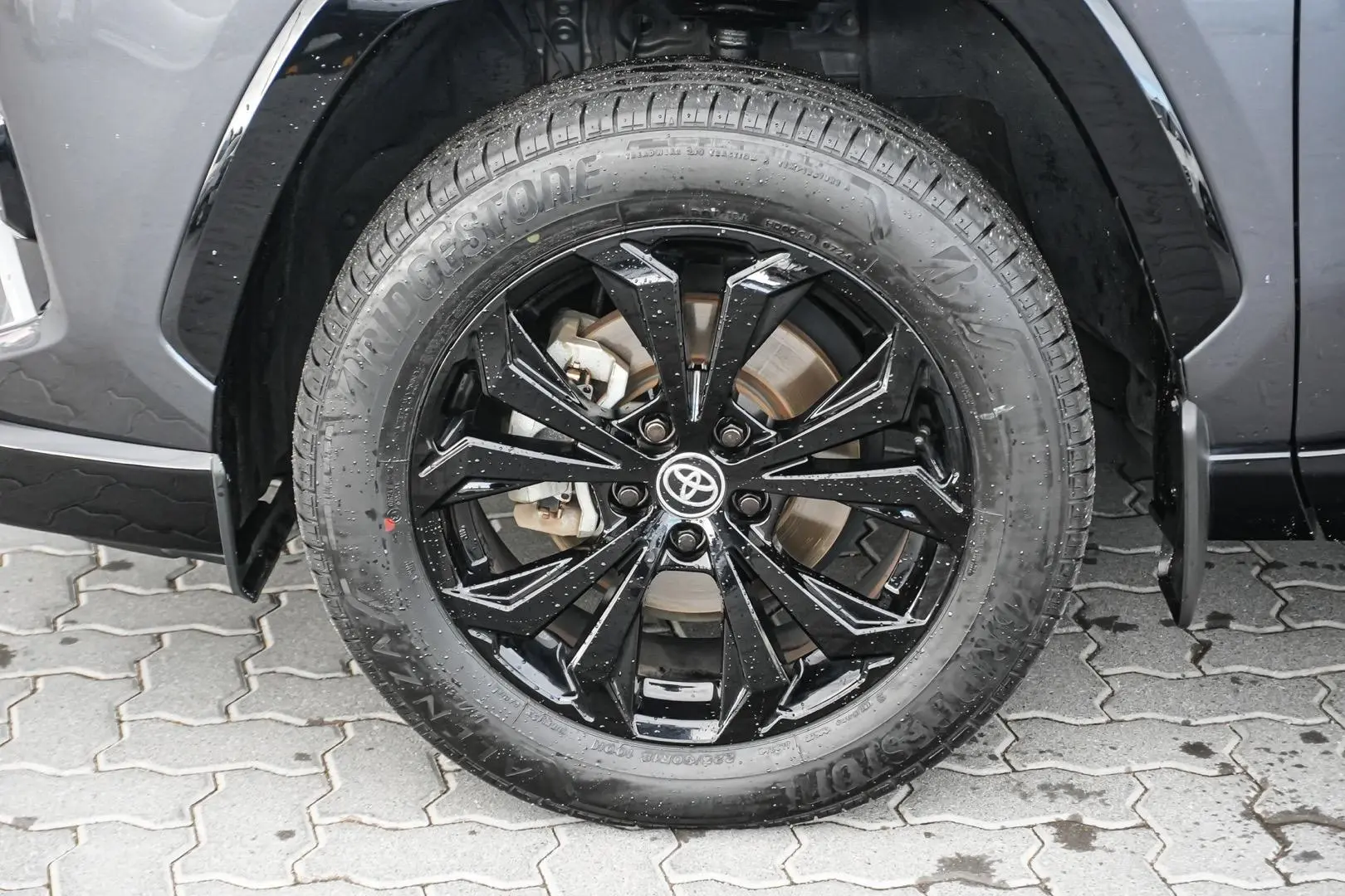 2024 Toyota RAV4 Gallery Image 13