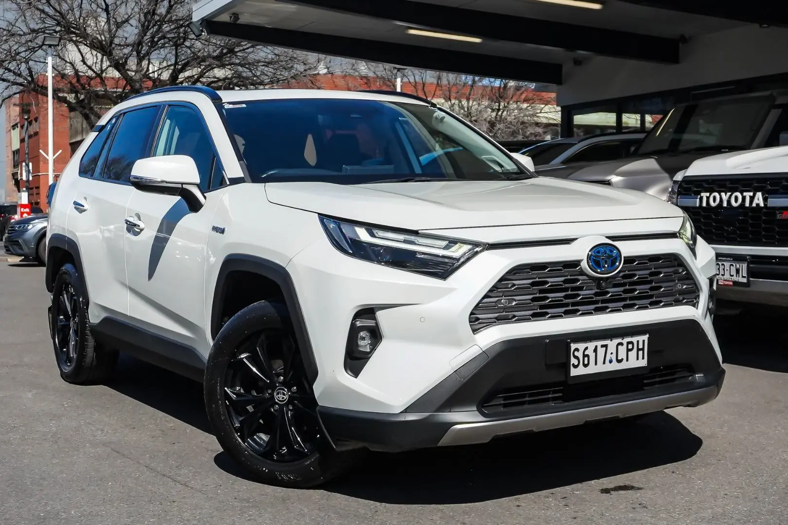 2022 Toyota RAV4 Gallery Image 2
