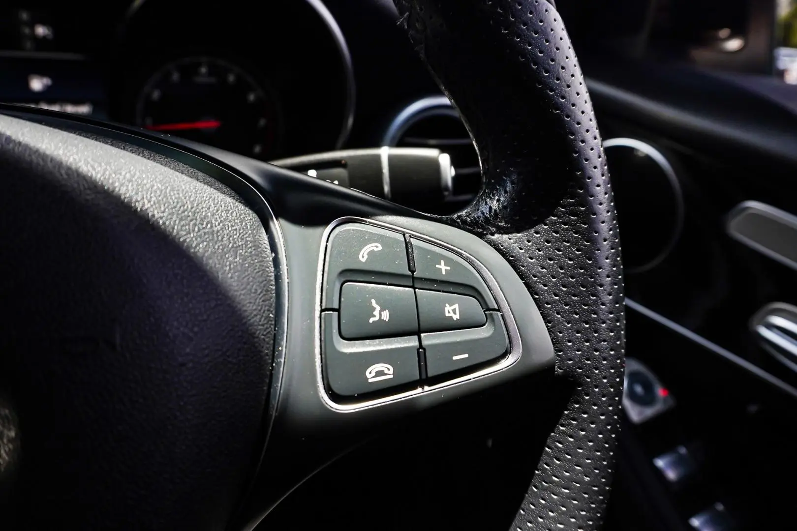 2019 Mercedes-Benz GLC-Class Gallery Image 24