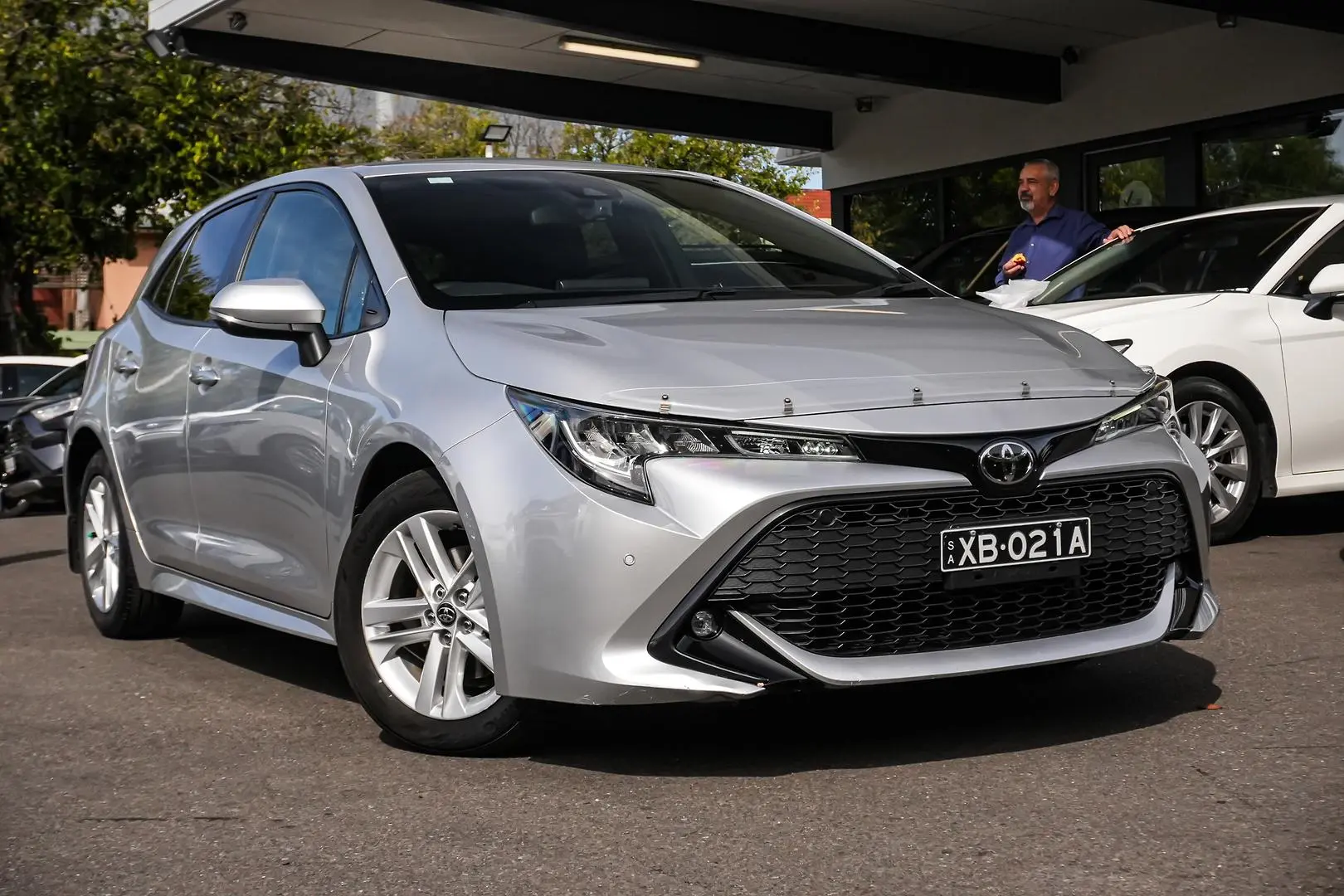 2020 Toyota Corolla Gallery Image 2