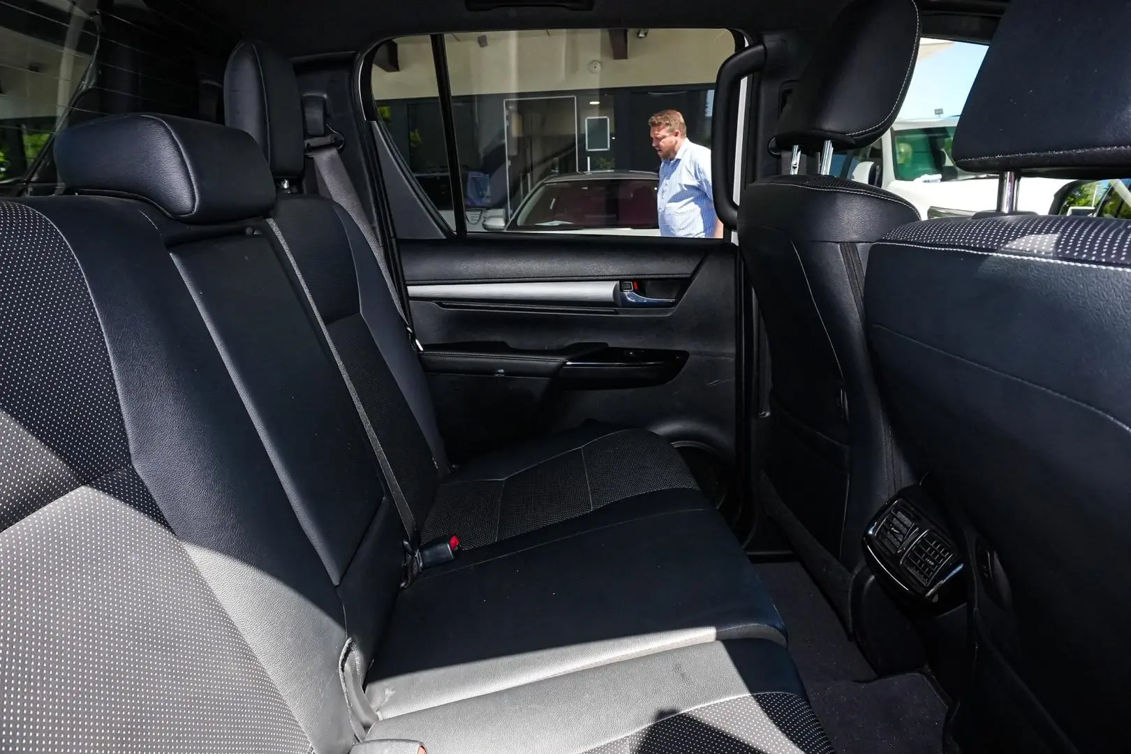 2021 Toyota Hilux Gallery Image 9