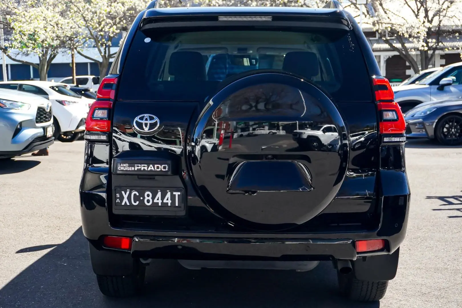 2023 Toyota Landcruiser Prado Gallery Image 5