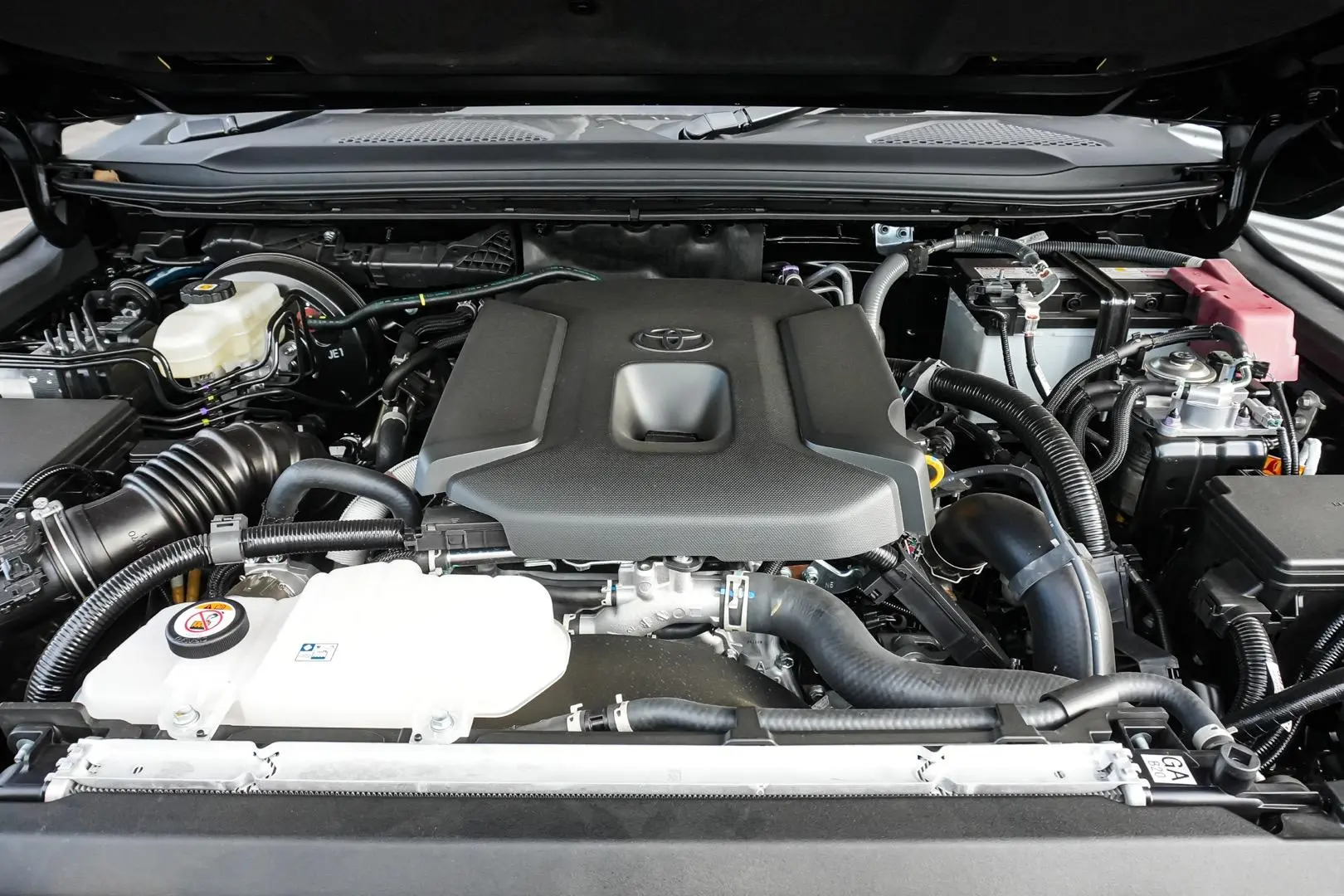 2025 Toyota Landcruiser Prado Gallery Image 25