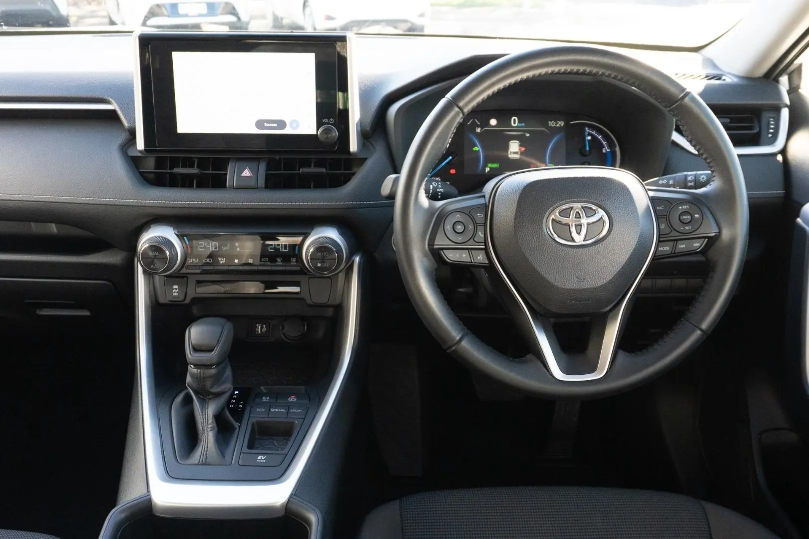 2025 Toyota RAV4 Gallery Image 8