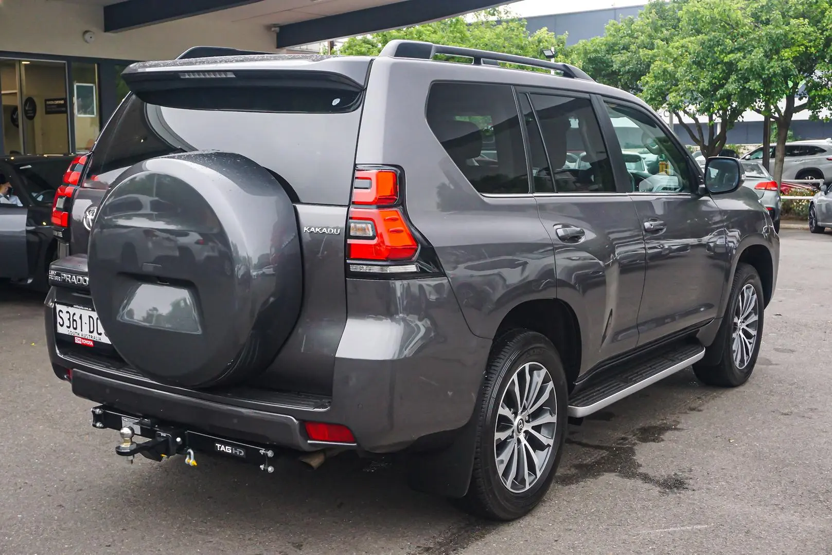 2022 Toyota Landcruiser Prado Image 2