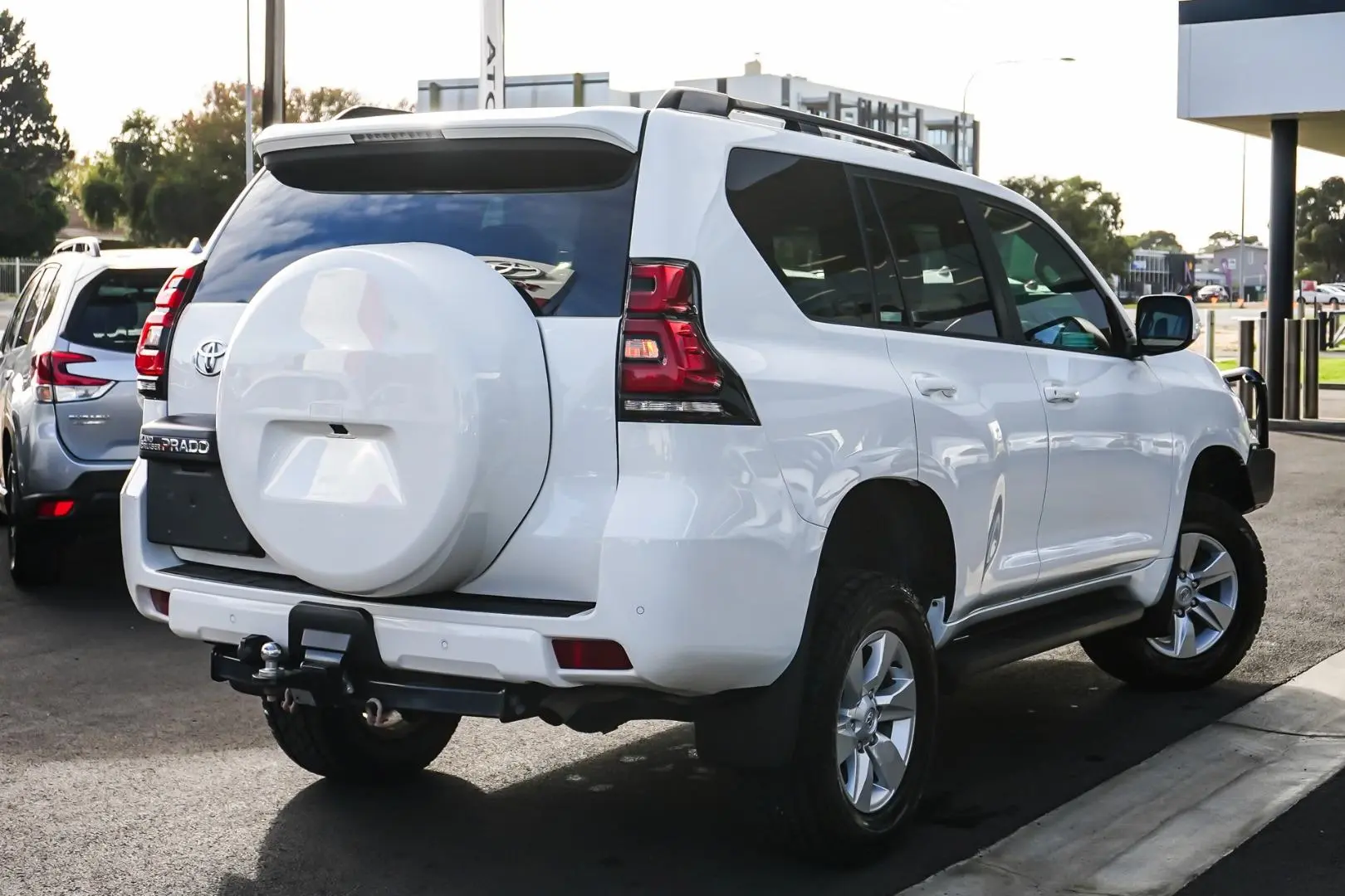 2021 Toyota Landcruiser Prado Gallery Image 2