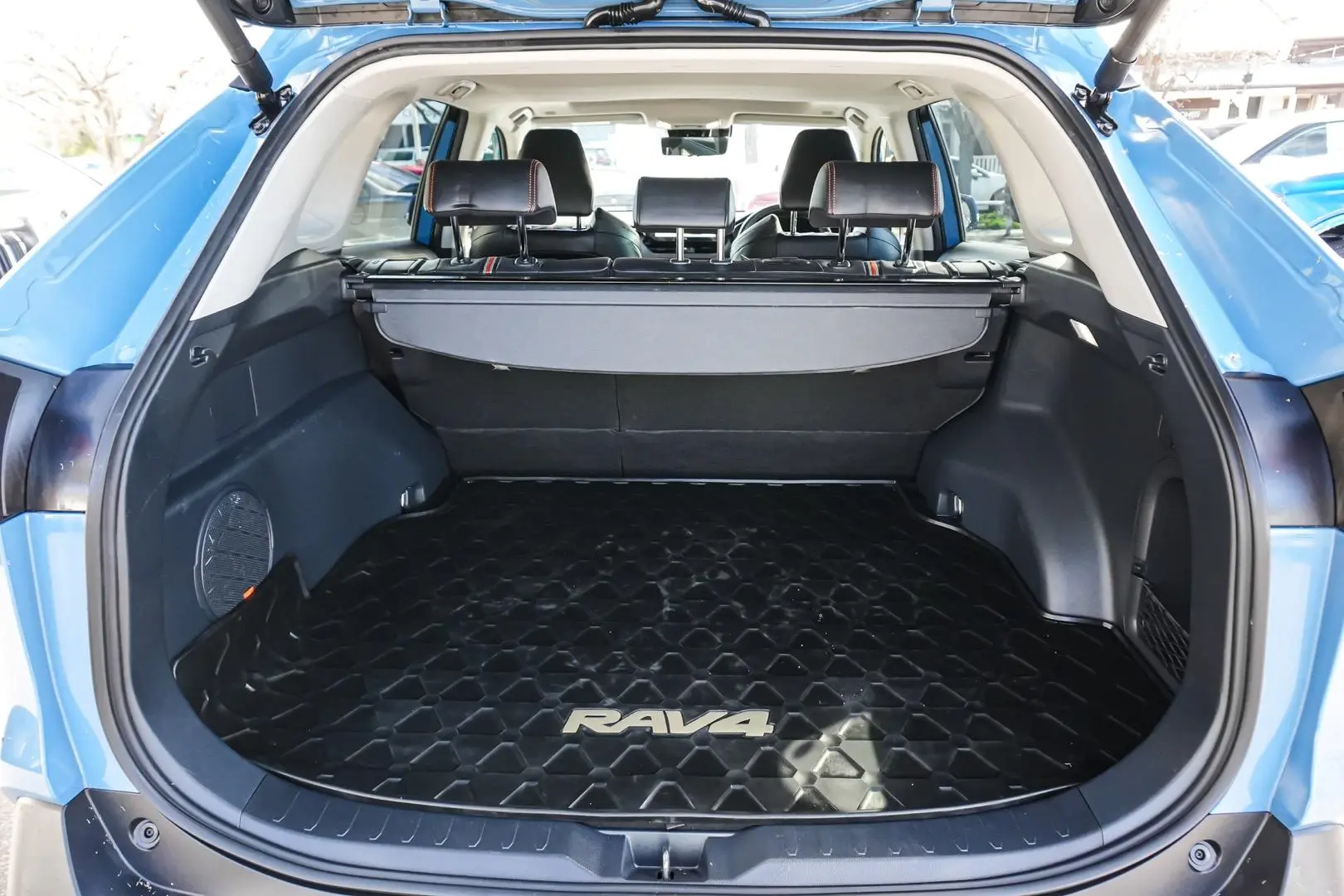 2023 Toyota RAV4 Gallery Image 11