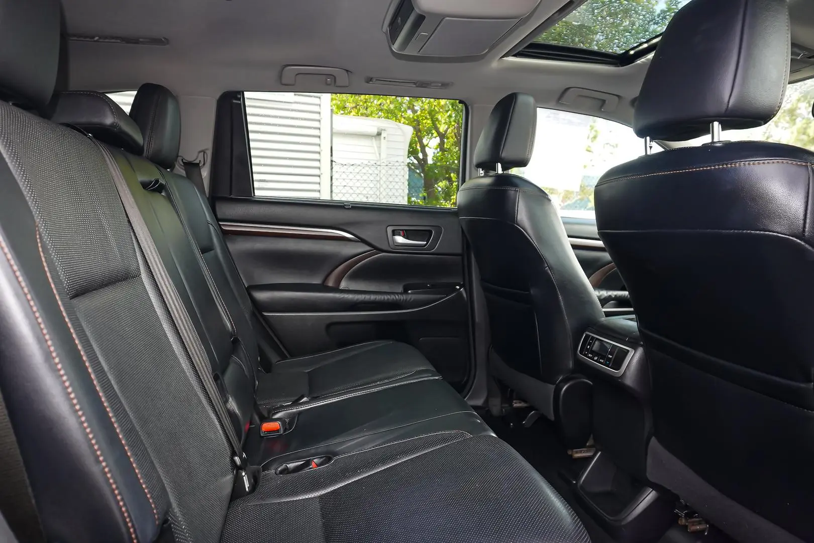 2014 Toyota Kluger Gallery Image 8