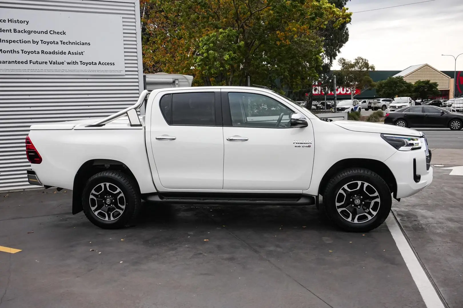 2020 Toyota Hilux Gallery Image 4