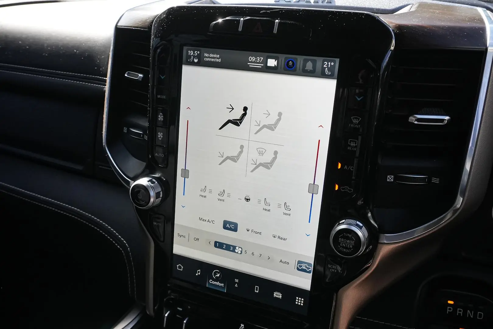 2022 RAM 1500 Gallery Image 21