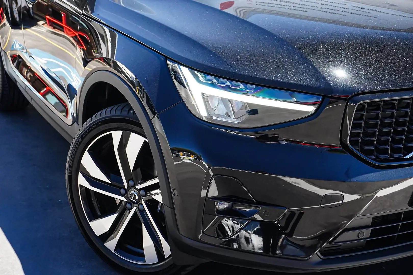 2023 Volvo XC40 Gallery Image 12