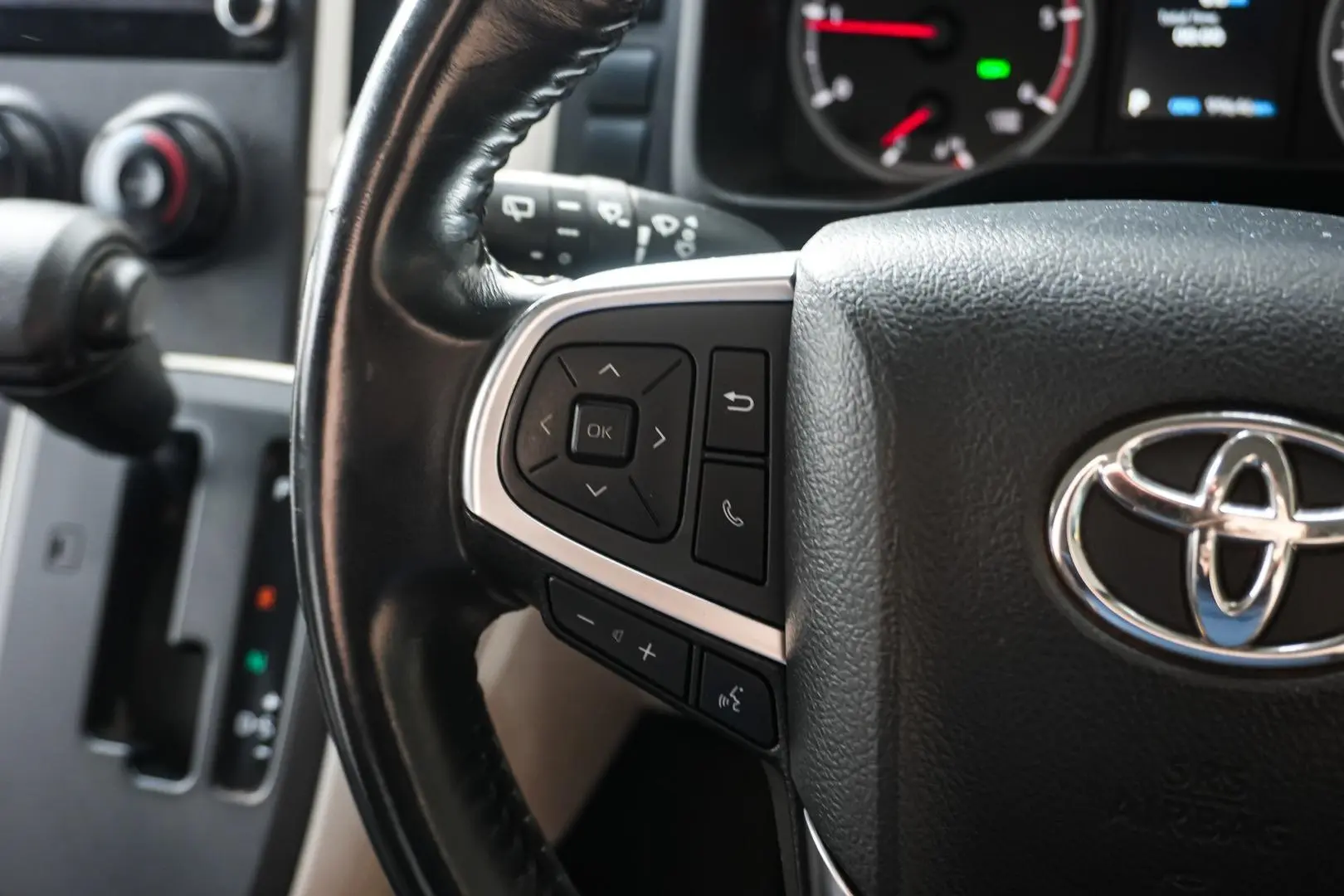 2021 Toyota Hiace Gallery Image 19