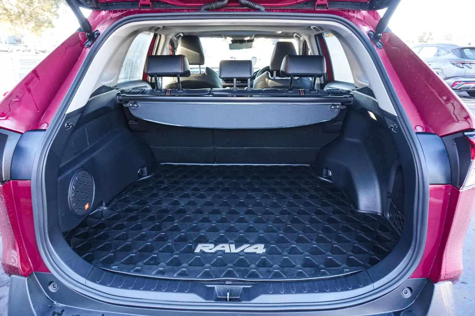 2024 Toyota RAV4 Gallery Image 11